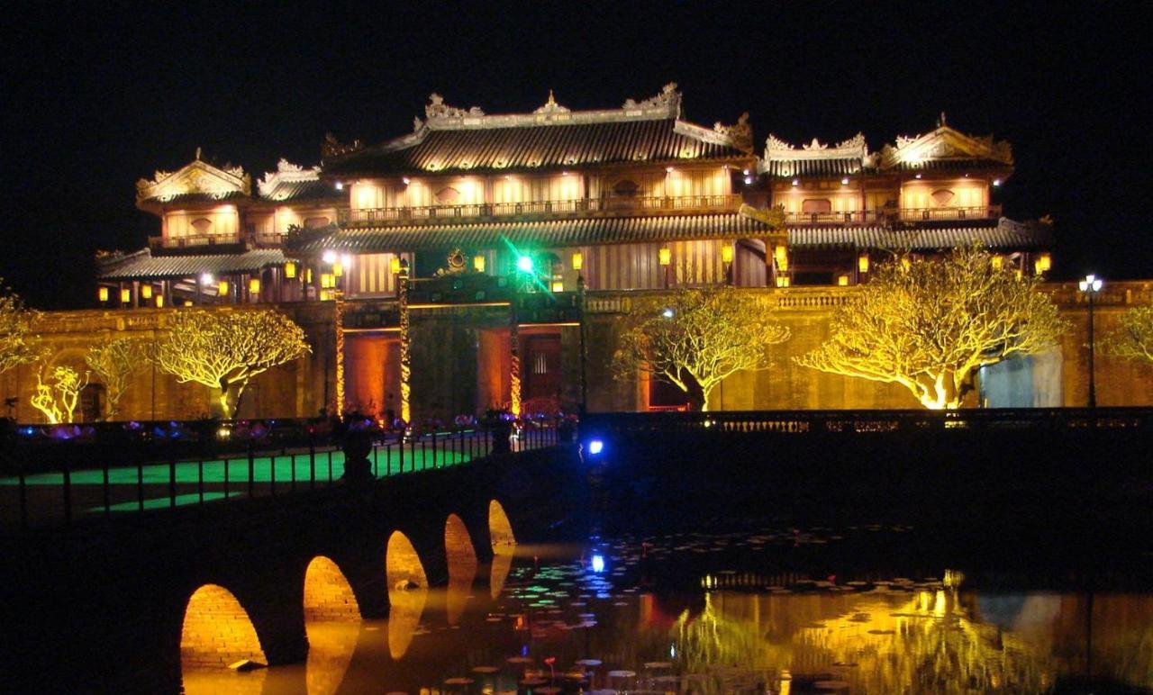 Avon Hotel Huế Kültér fotó