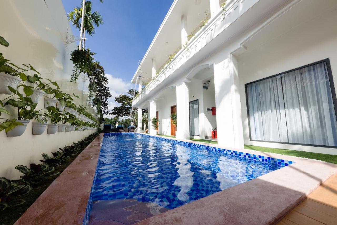 Avon Hotel Huế Kültér fotó