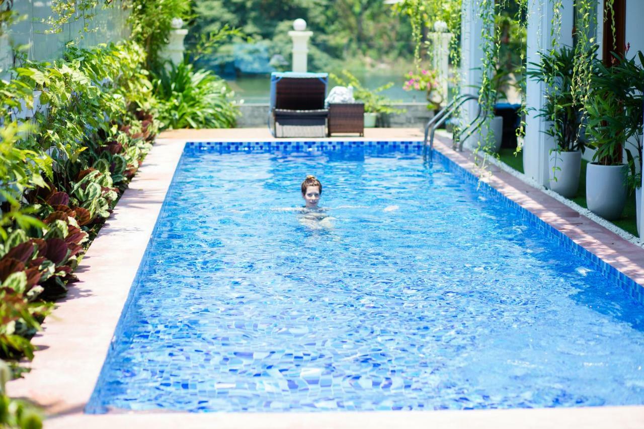 Avon Hotel Huế Kültér fotó